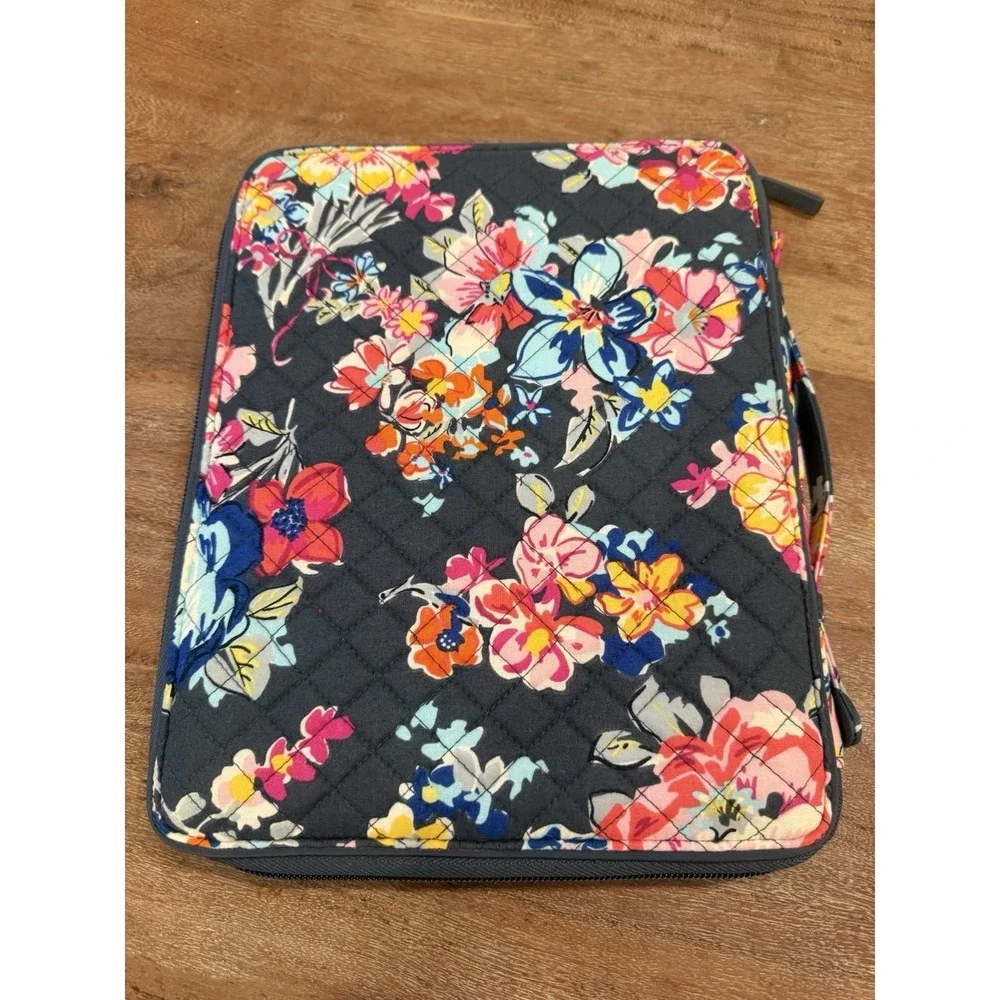 NWT Vera‎ Bradley Laptop Organizer In Pretty Posies 14x11